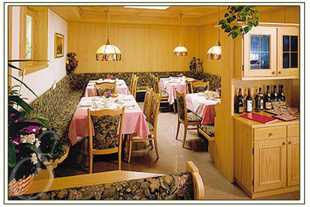 Hotel Sureghes Ortisei Exterior foto